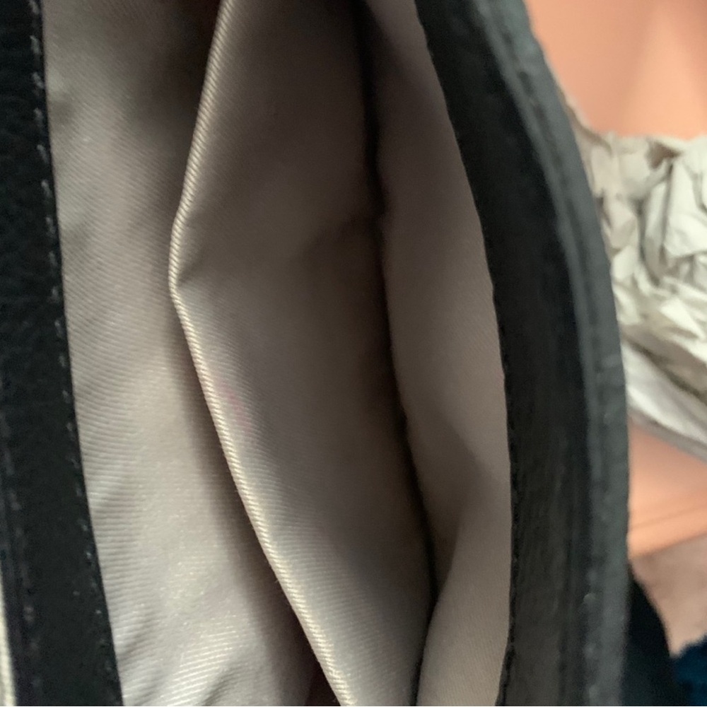 Mario Valentino crossbody bag. - Picture 4 of 8